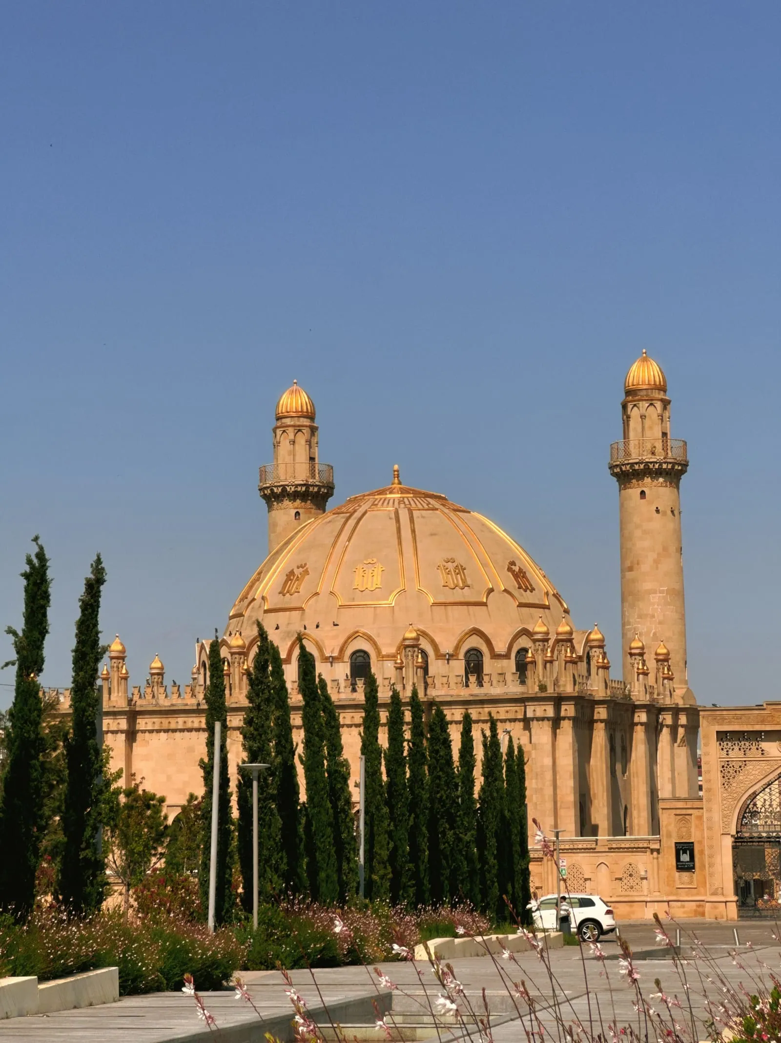 picture of Taza Pir Mosque in Baku