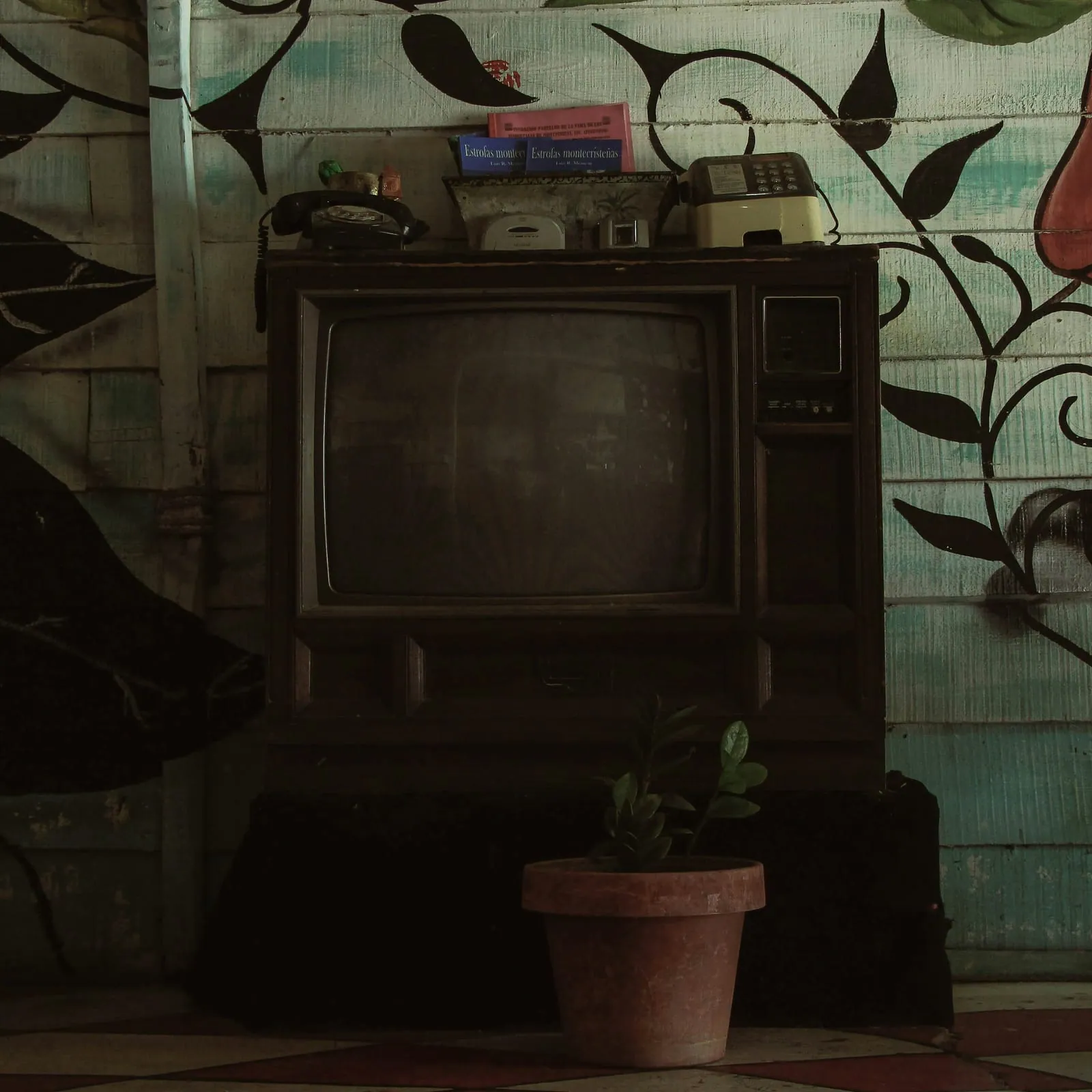 Hero image for blog post "25 Iranian Movies That Changed My Perspective on Cinema"