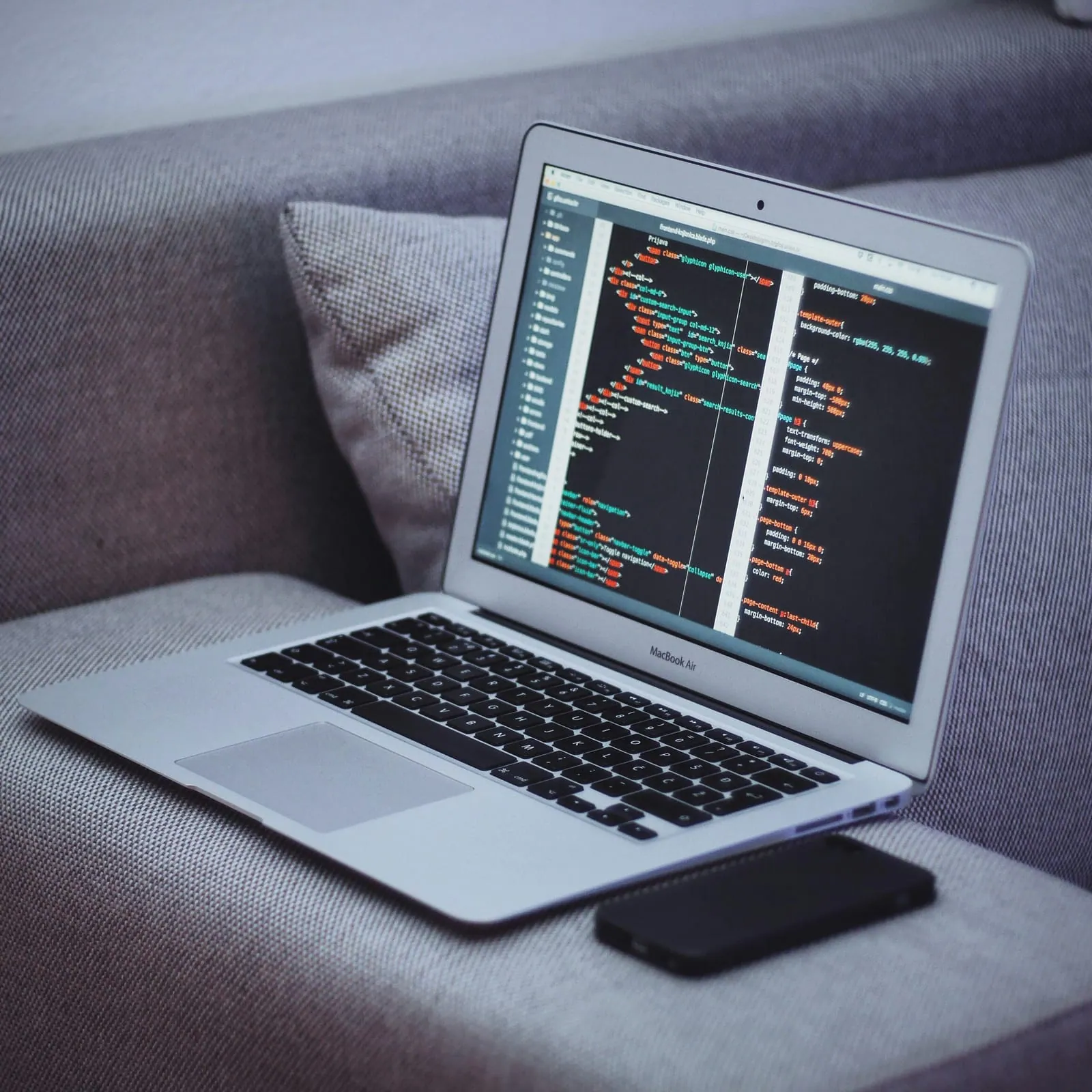 Cover image for Guide post: "Switching Programming Languages: 7 Tips"
